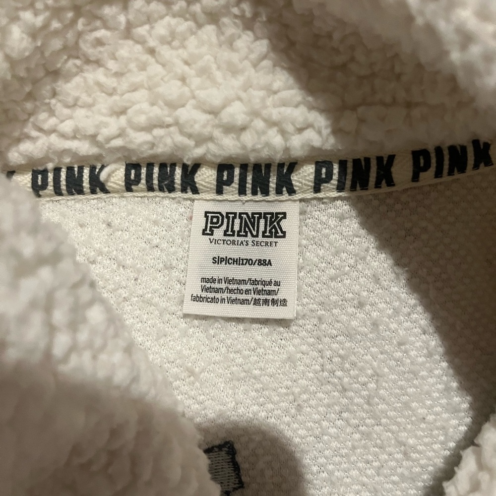 Pink Fleece Women Small Very Nice Condition ship’s now 5 ⭐️ seller thanks 🙏 - Picture 2 of 3